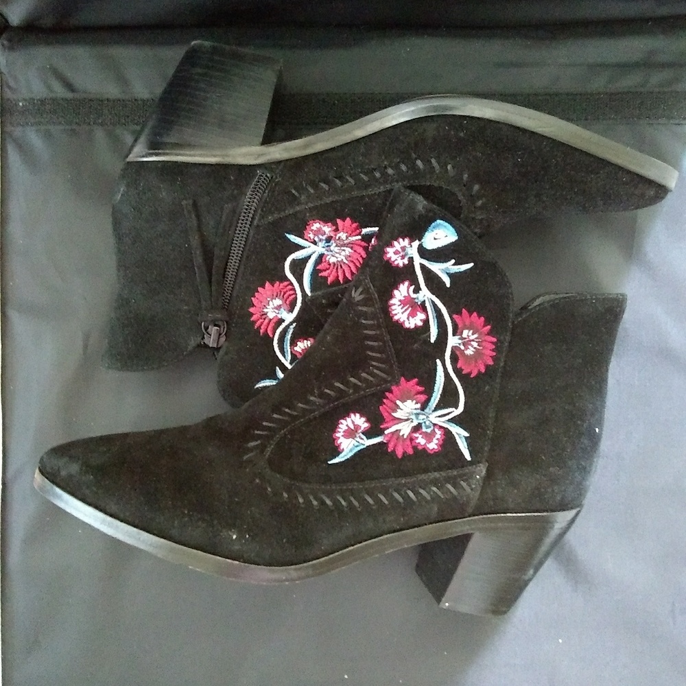 Bootie - Picture 3 of 3